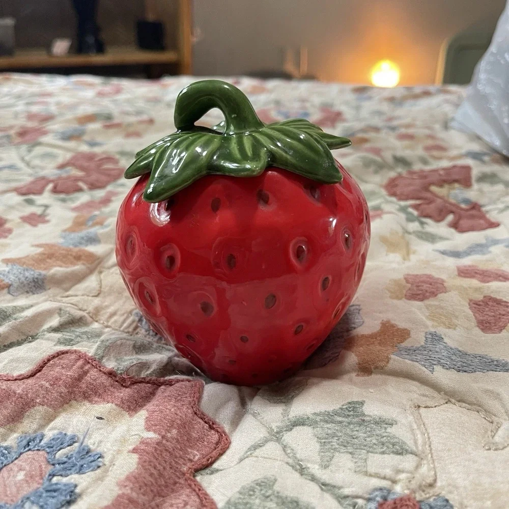Vtg Ceramic Strawberry Jar With Lid Japan Cottagecore Trinket Jar Farm Granny